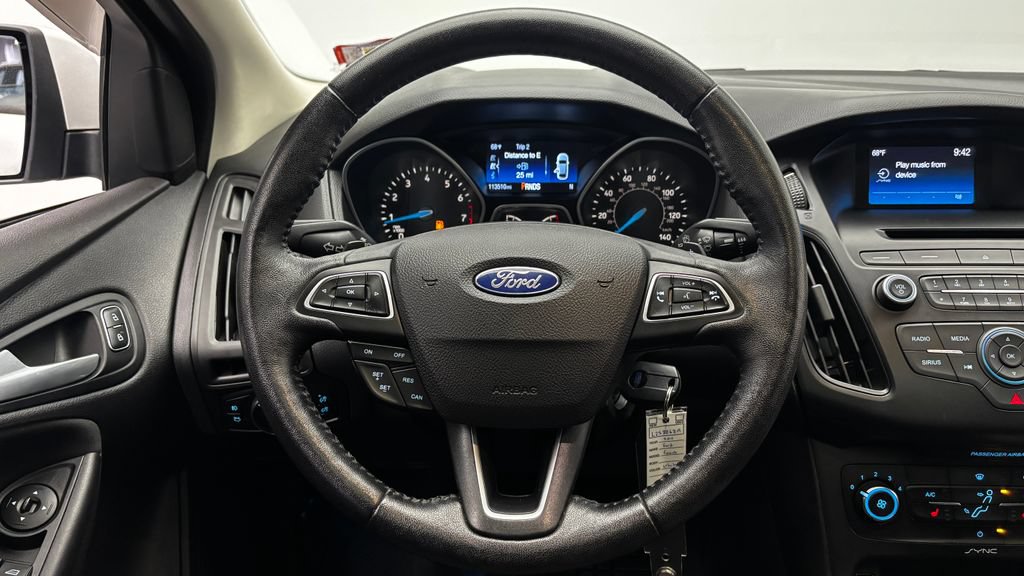 Used 2015 Ford Focus SE w/ SE Sport Package FWD image 24