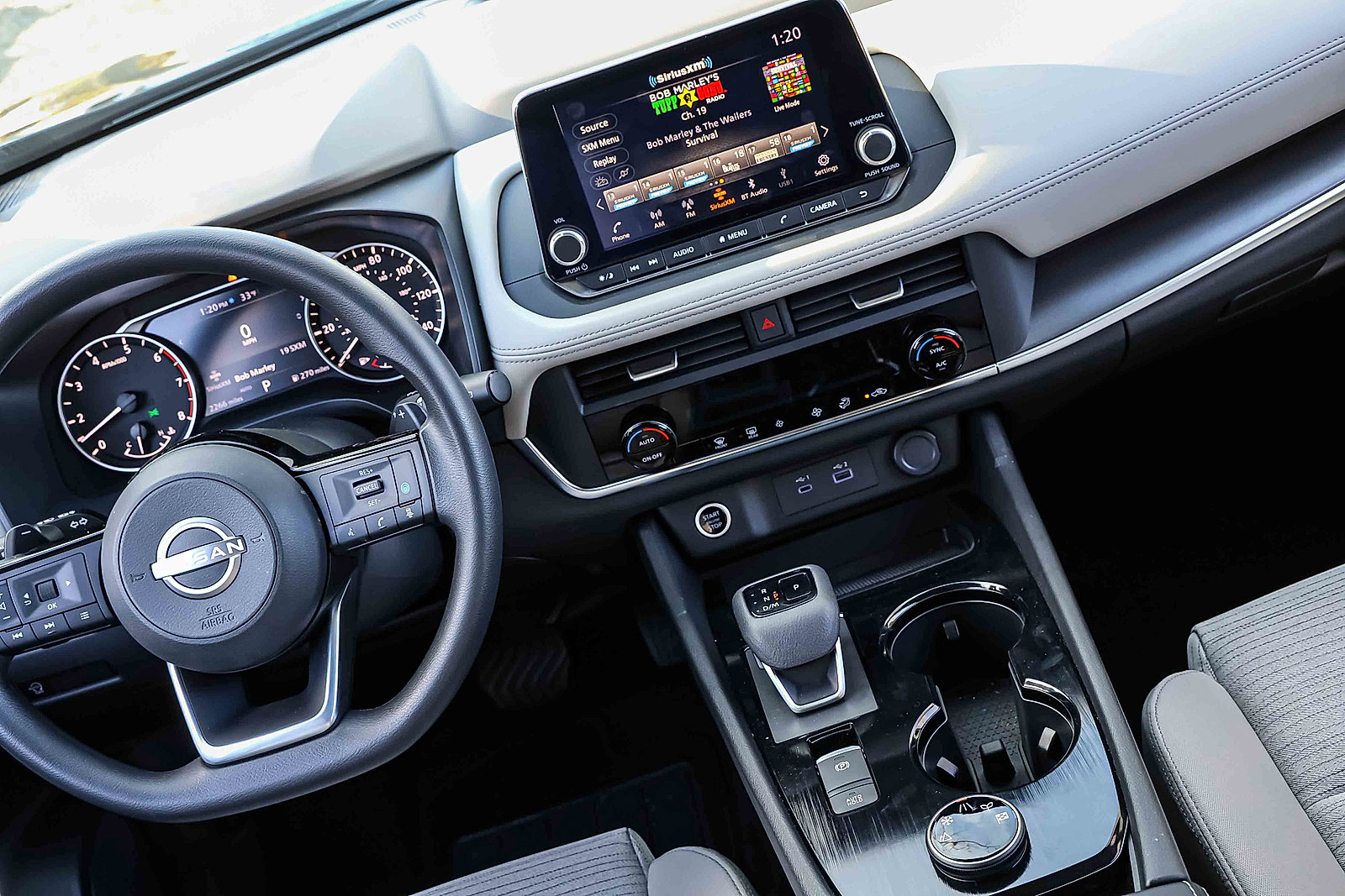 Used 2023 Nissan Rogue SV image 19