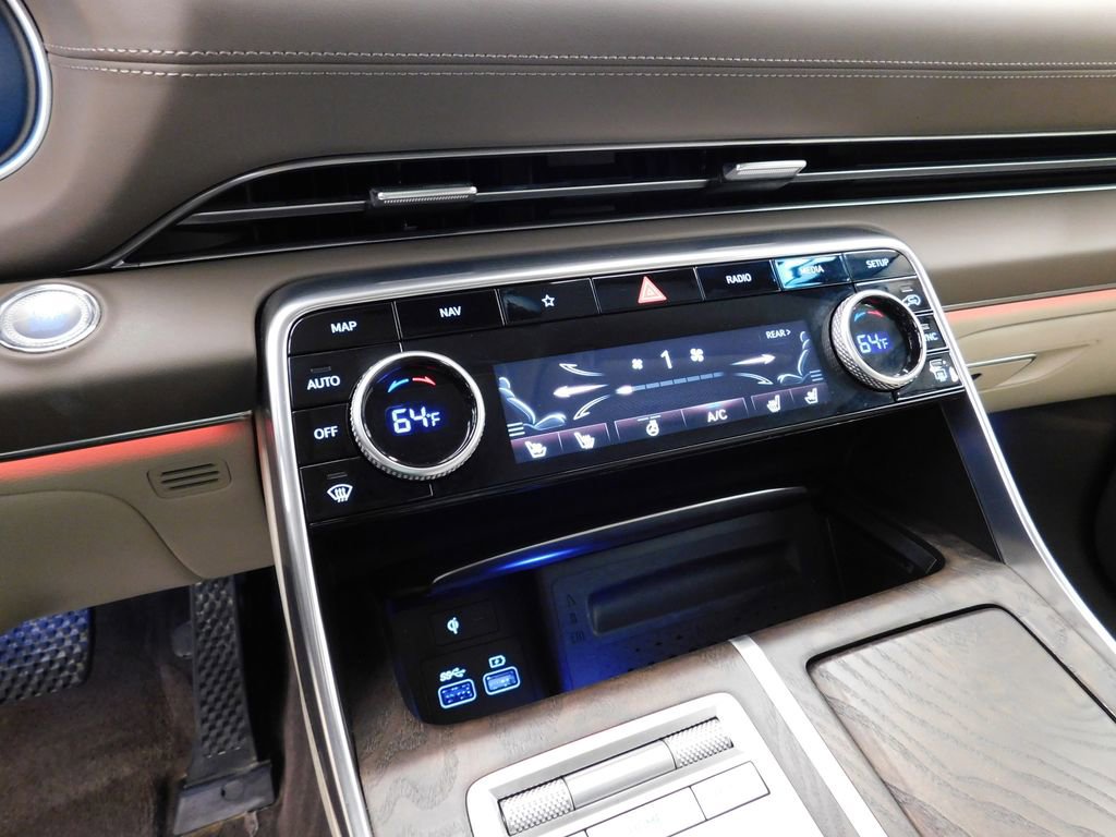 Used 2024 Genesis GV80 2.5T w/ Prestige Package image 29