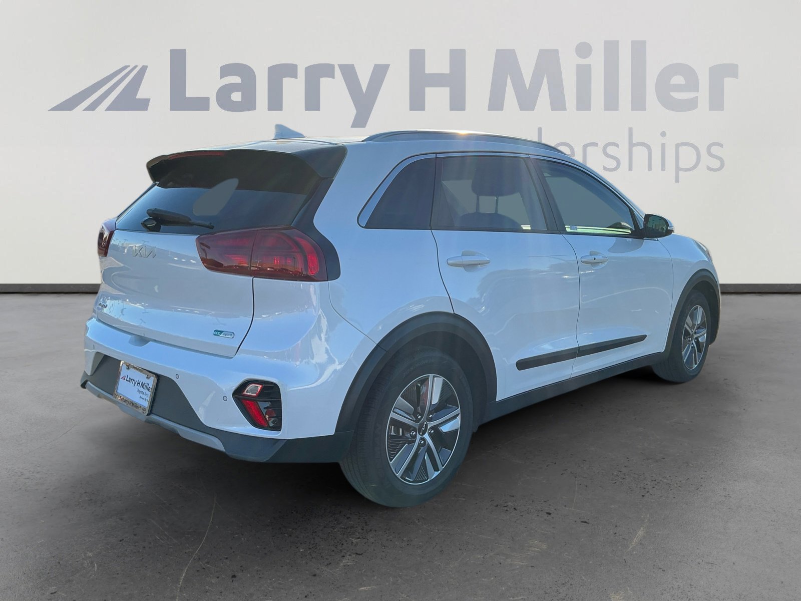 Used 2022 Kia Niro EX Premium image 5
