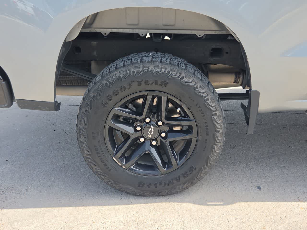 Used 2024 Chevrolet Silverado 1500 Custom Trail Boss AWD/4WD image 15