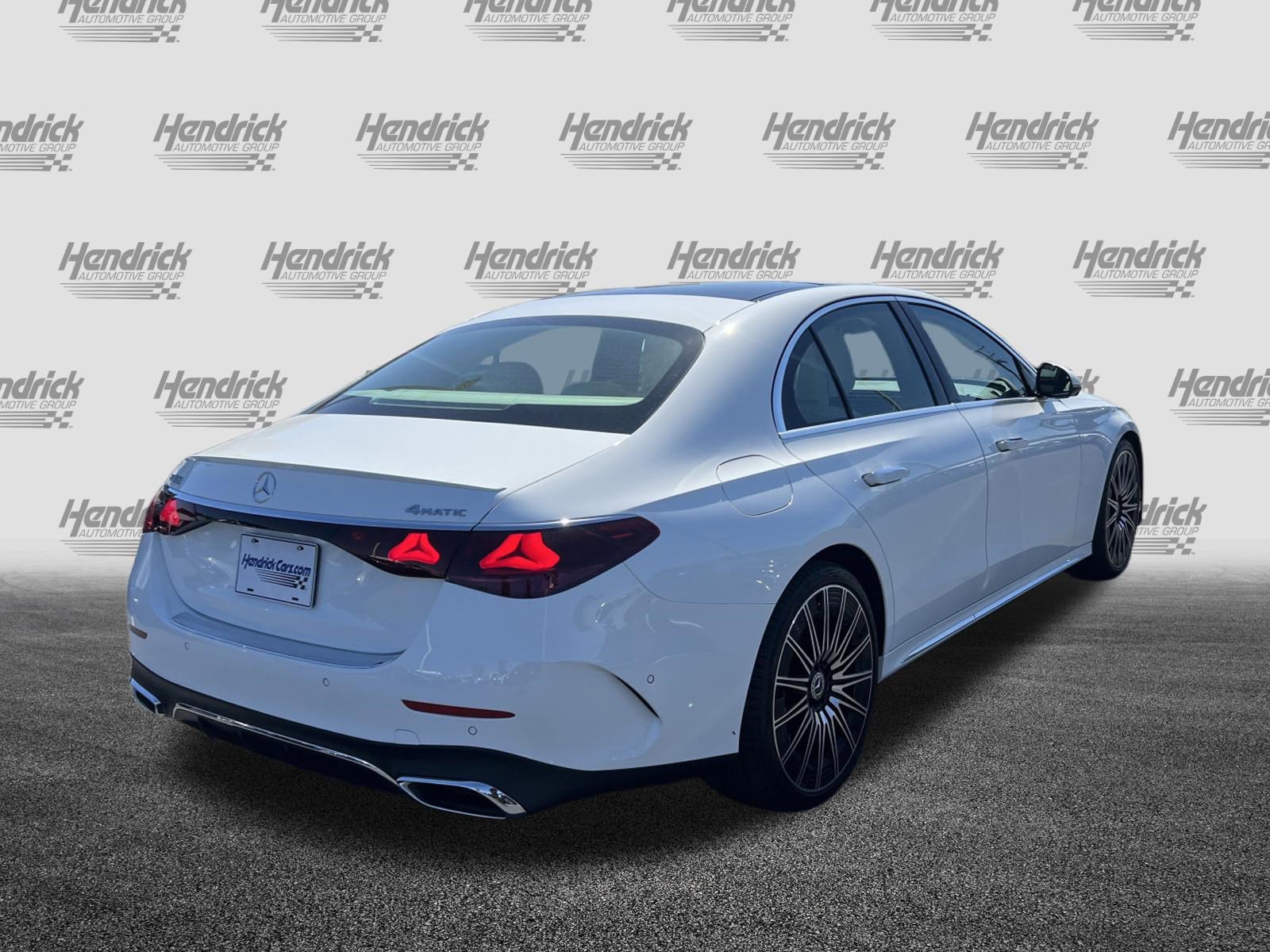 Used 2024 Mercedes-Benz E 450 4MATIC Sedan image 10