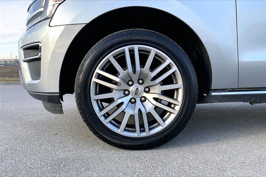 Used 2023 Ford Expedition Limited image 26