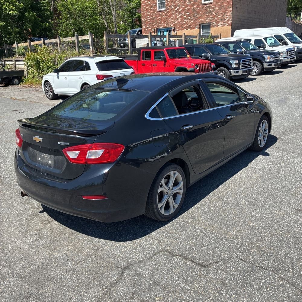 Used 2016 Chevrolet Cruze Premier FWD image 3