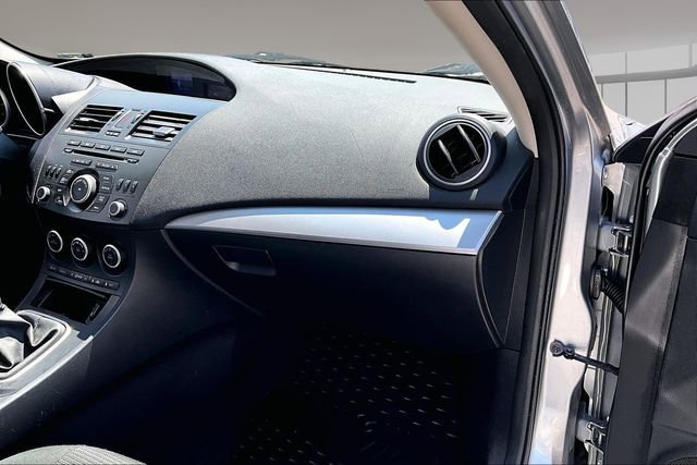 Used 2013 MAZDA MAZDA3 i Touring FWD image 21
