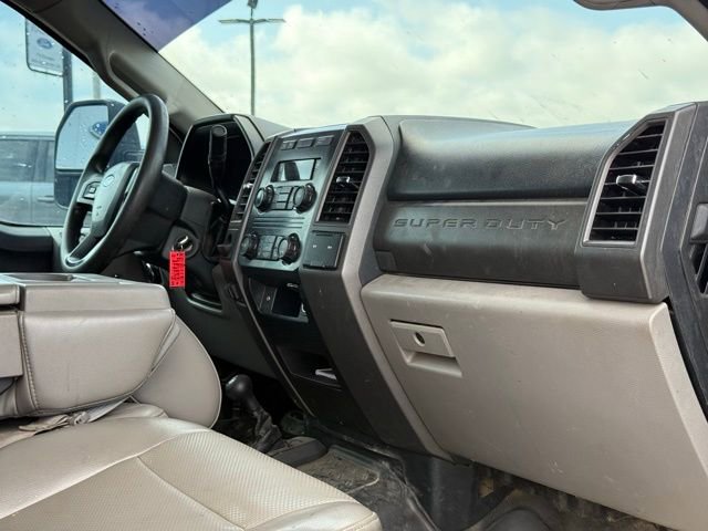 Used 2019 Ford F350 XL w/ Power Equipment Group AWD/4WD image 18