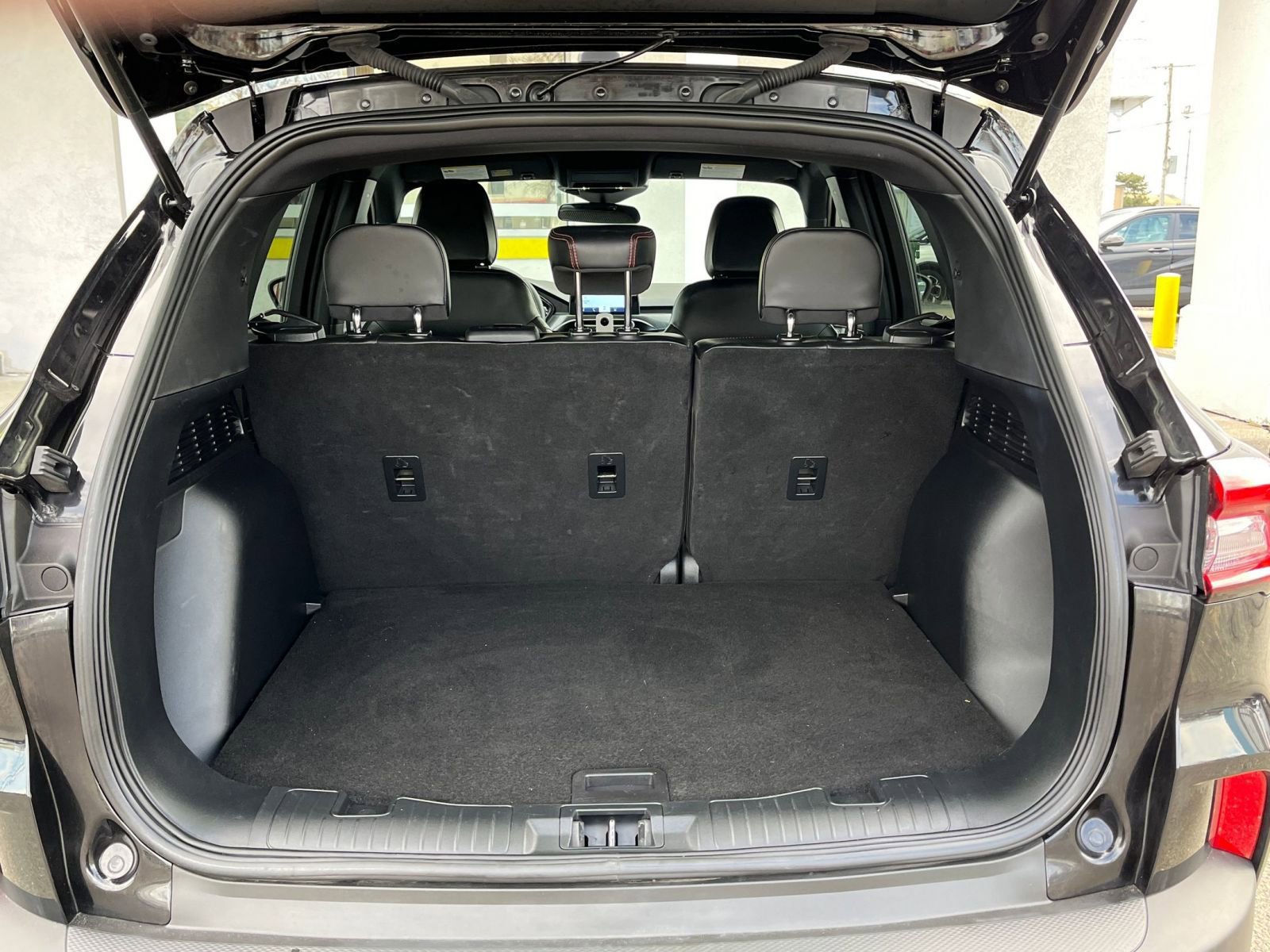 Used 2025 Ford Escape ST-Line image 27