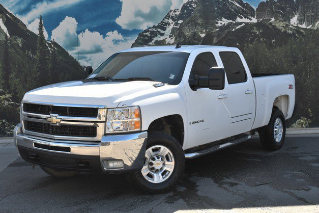 Used 2008 Chevrolet Silverado 2500 LTZ w/ Safety Package AWD/4WD image 6