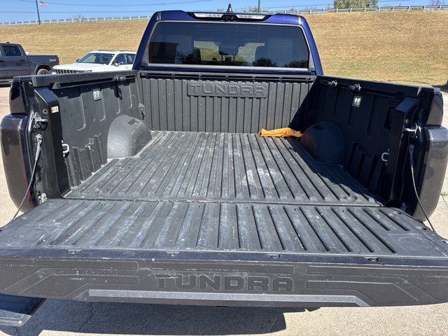 Used 2025 Toyota Tundra Platinum AWD/4WD image 5