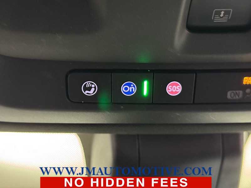 Used 2022 GMC Yukon XL Denali w/ Denali Premium Package image 37