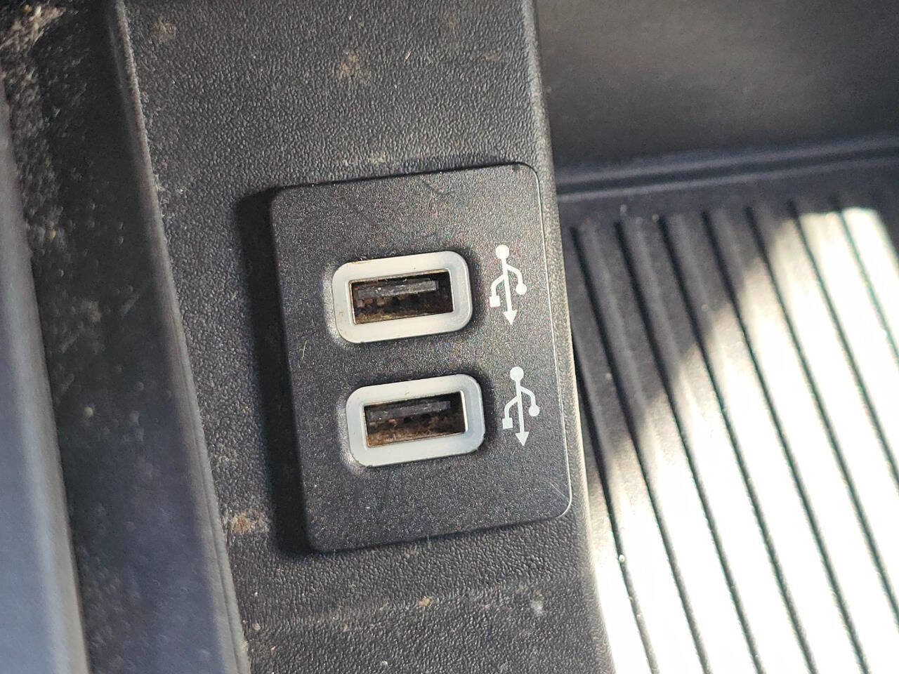 Used 2017 Ford F150 XLT w/ Equipment Group 302A Luxury image 6