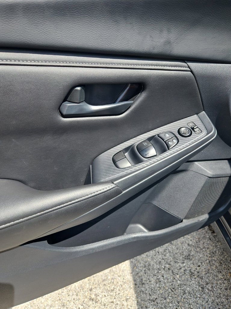 Used 2025 Nissan Sentra S FWD image 11
