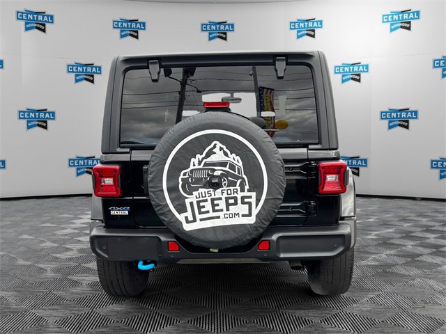 Certified 2022 Jeep Wrangler Unlimited Sahara w/ Cold Weather Group image 5