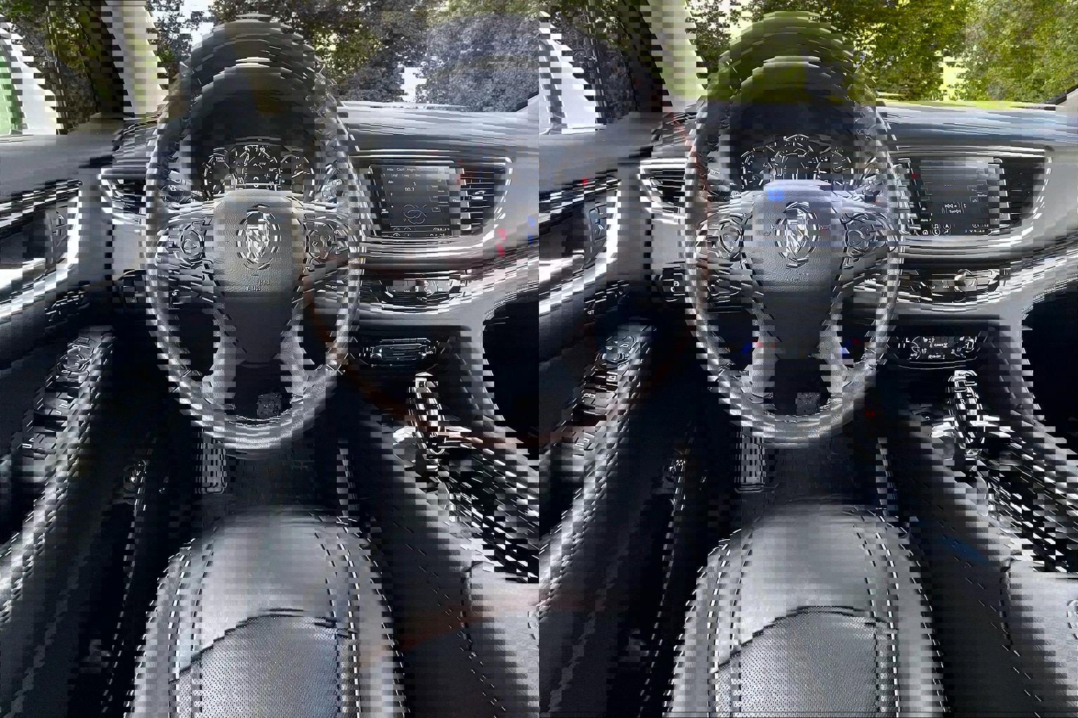 Used 2021 Buick Enclave Avenir w/ Avenir Technology Package image 8