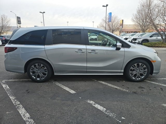 New 2026 Honda Odyssey Touring image 4