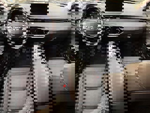 Used 2025 Genesis GV70 2.5T image 17