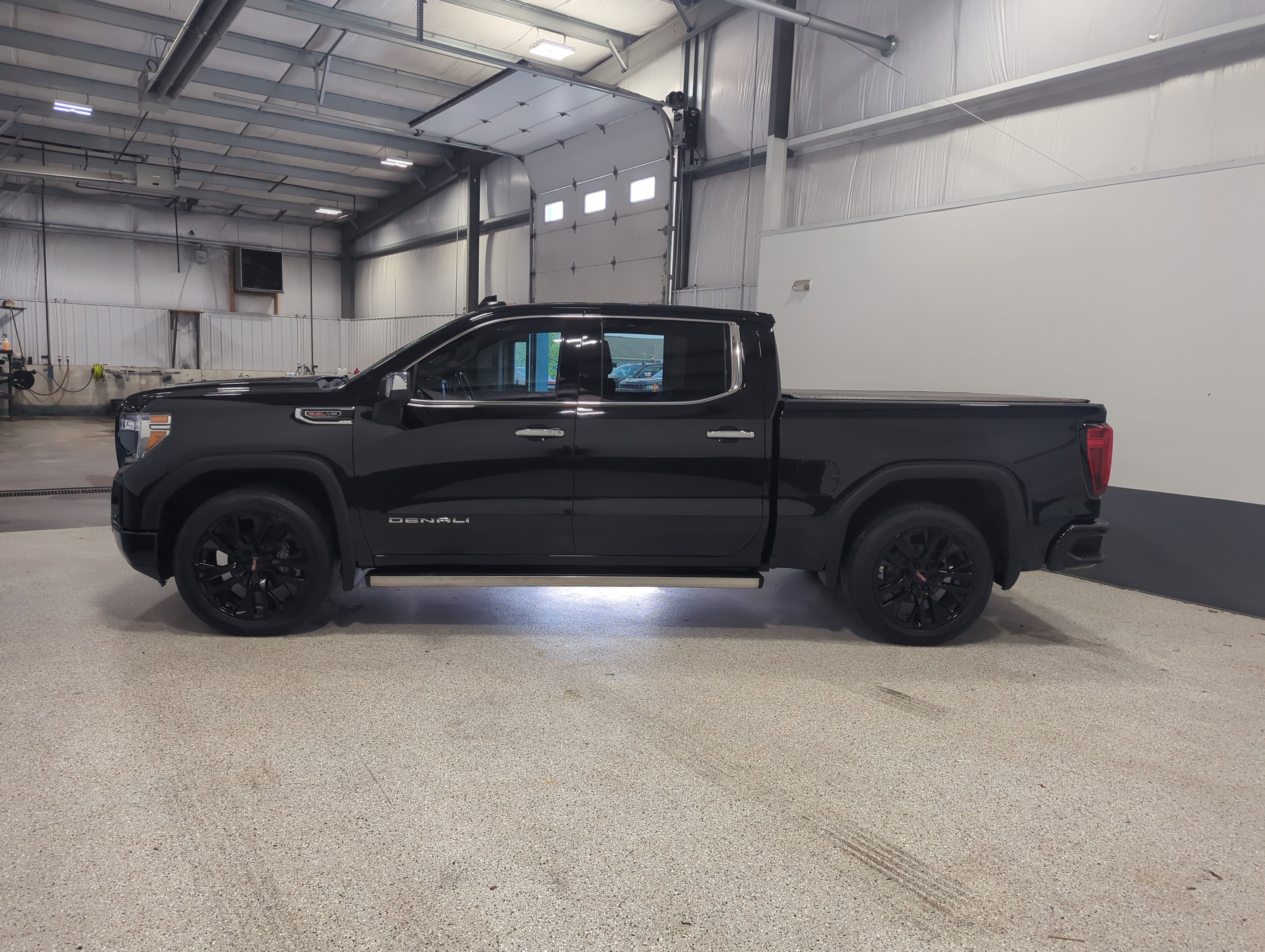 Used 2021 GMC Sierra 1500 Denali w/ Denali Ultimate Package image 6