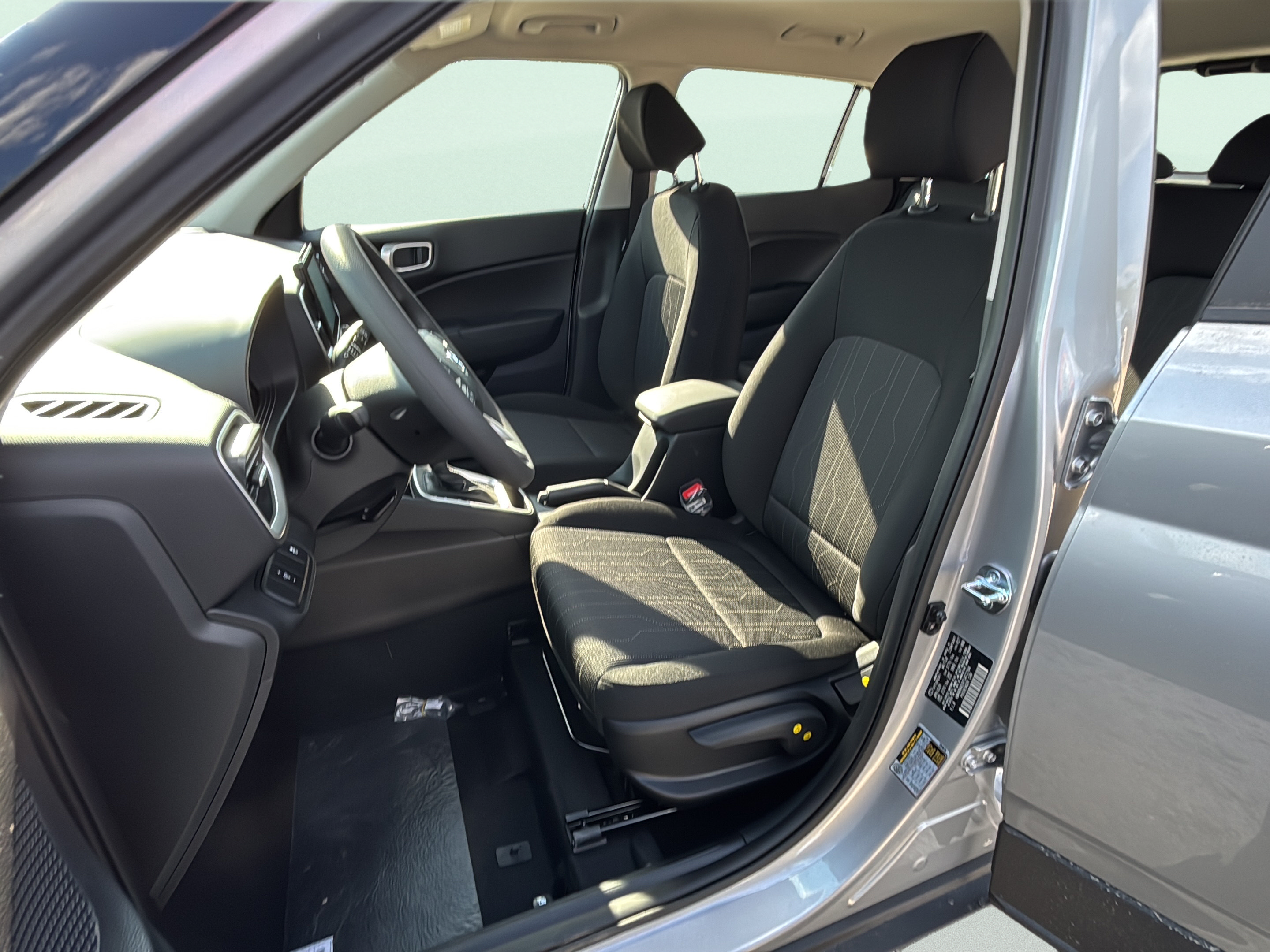 New 2026 Hyundai Venue SE FWD image 19