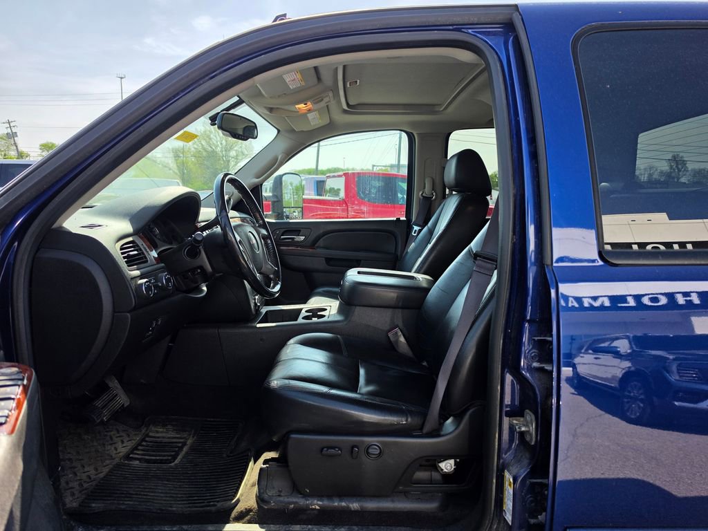 Used 2014 GMC Sierra 2500 SLT w/ SLT Convenience Package AWD/4WD image 4