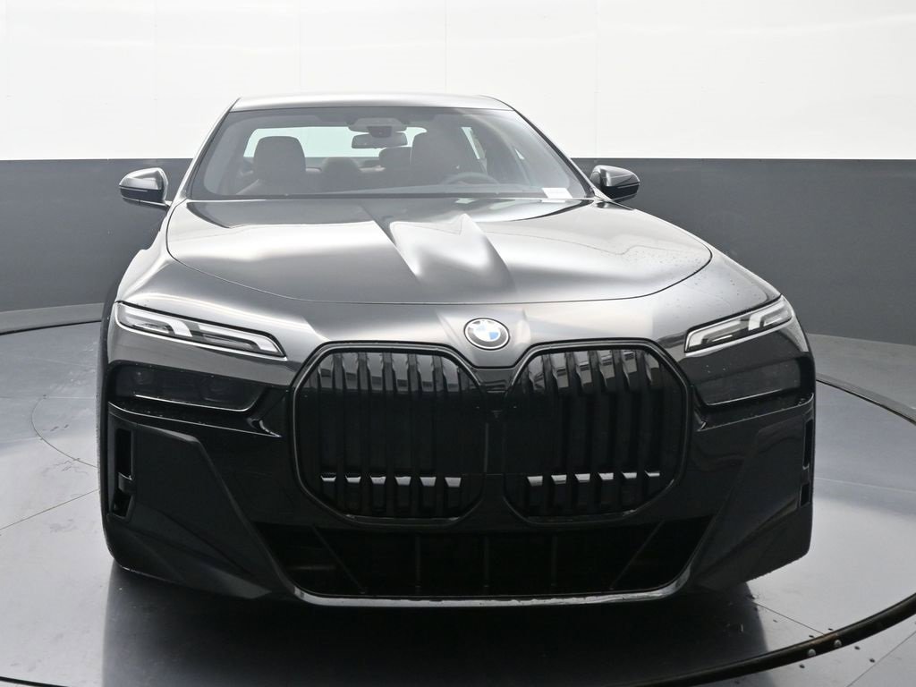 New 2026 BMW 740i xDrive image 2