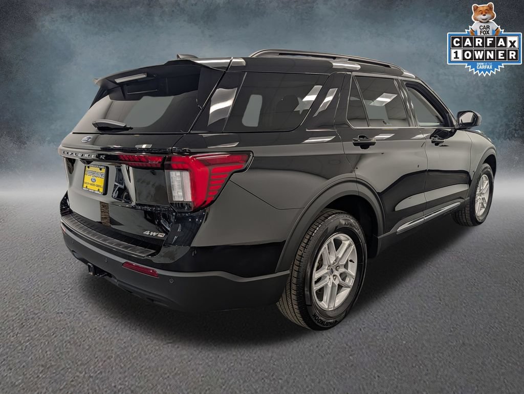 Used 2025 Ford Explorer Active AWD/4WD image 4
