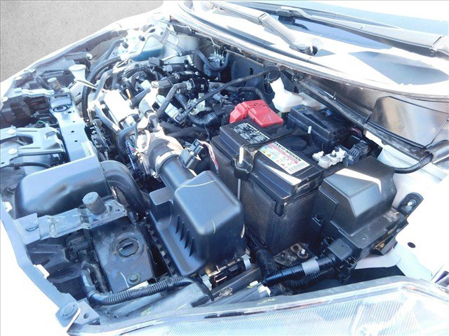 Used 2024 Nissan Versa SV FWD image 30