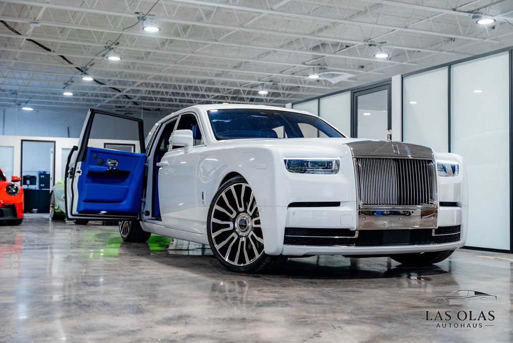Used 2024 Rolls-Royce Phantom Sedan RWD image 5
