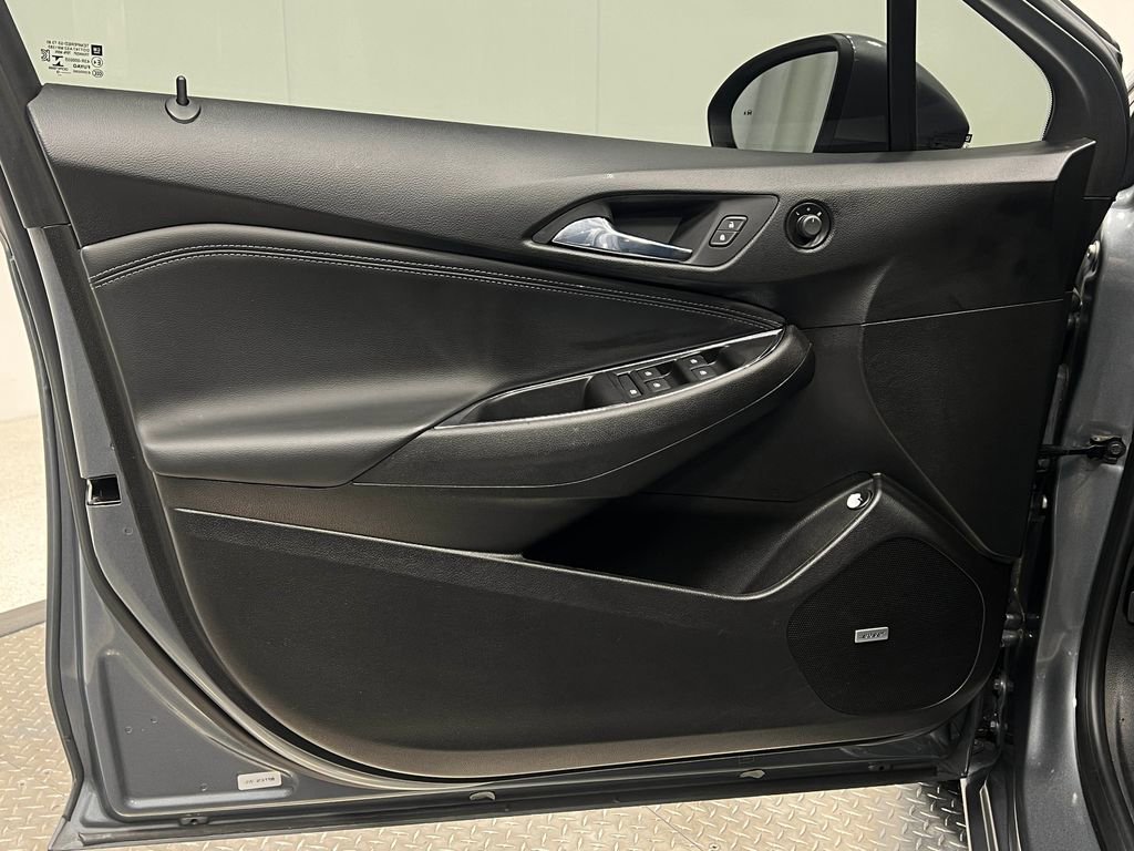 Used 2018 Chevrolet Cruze LT FWD image 15