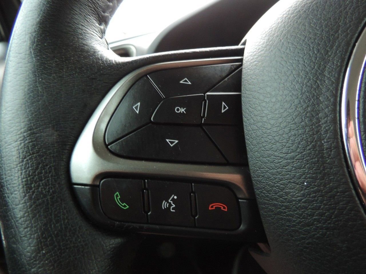 Used 2022 Jeep Renegade Latitude w/ Convenience Group image 29