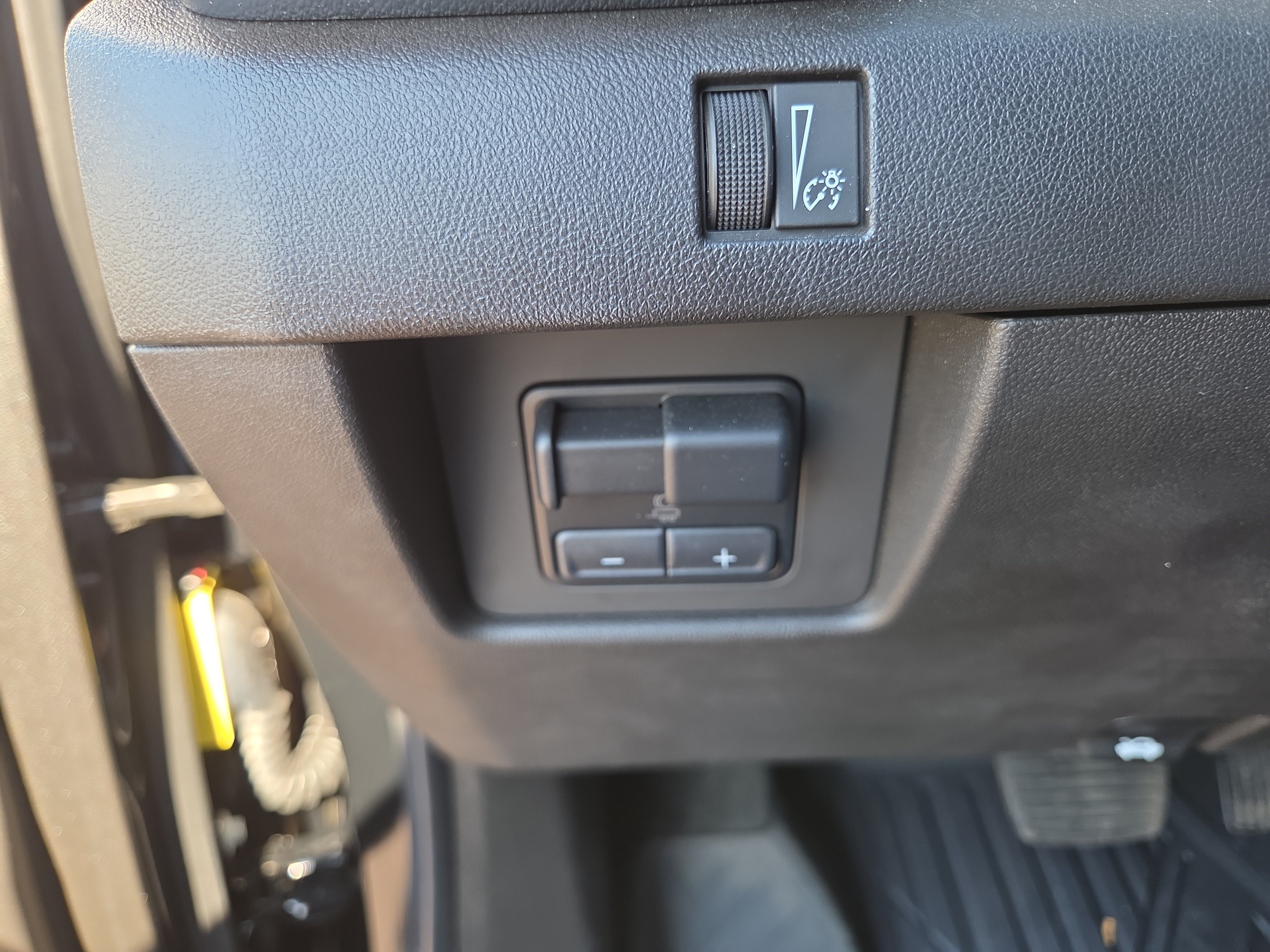 Used 2024 GMC Canyon AT4X AWD/4WD image 28