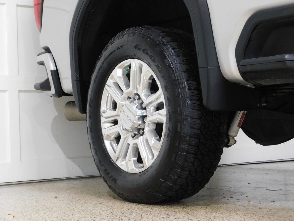 Used 2022 GMC Sierra 3500 Denali w/ Technology Package image 9