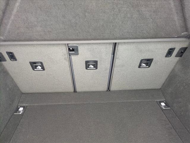 New 2026 Porsche Macan image 24