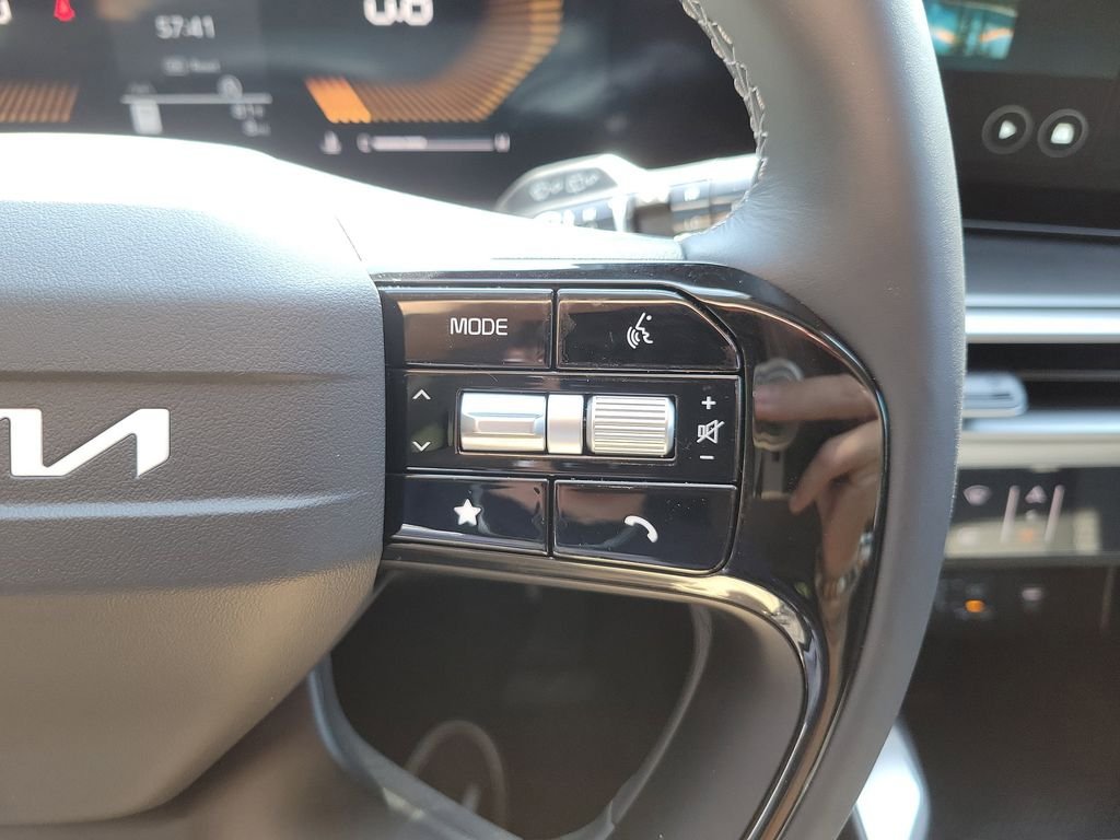 New 2026 Kia Sorento LX FWD image 27