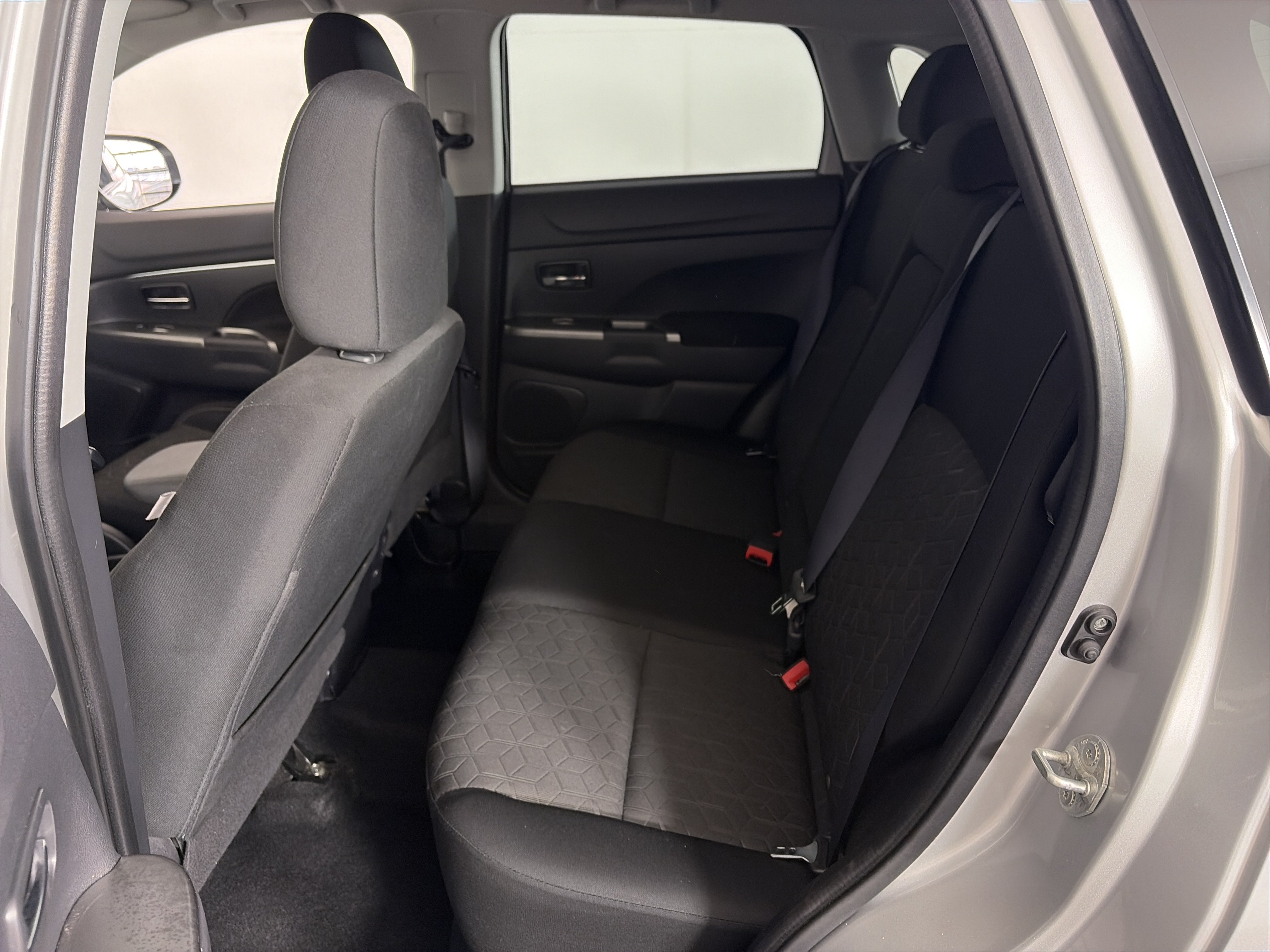 Used 2021 Mitsubishi Outlander Sport SE FWD image 7