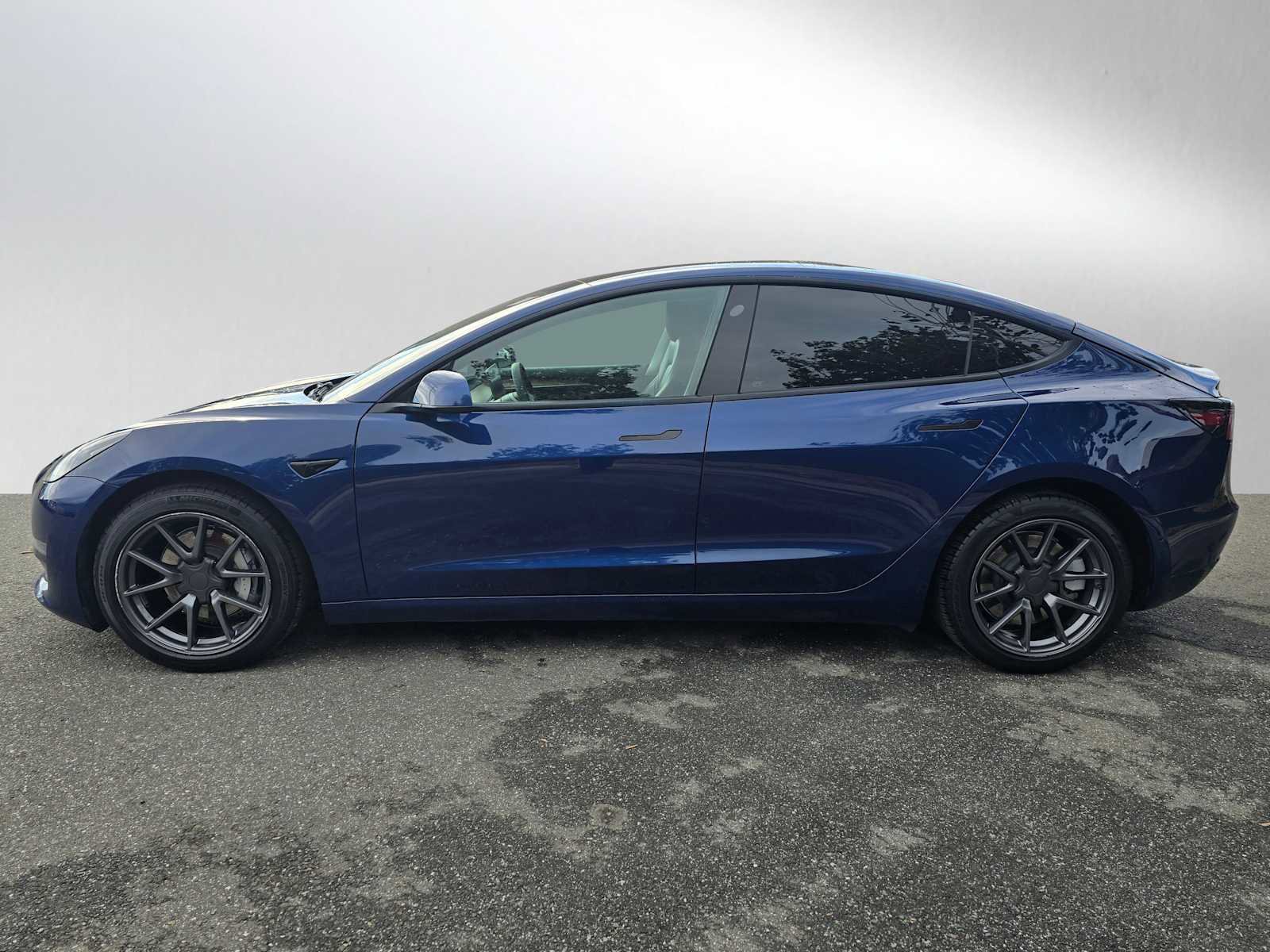 Used 2021 Tesla Model 3 Long Range image 6