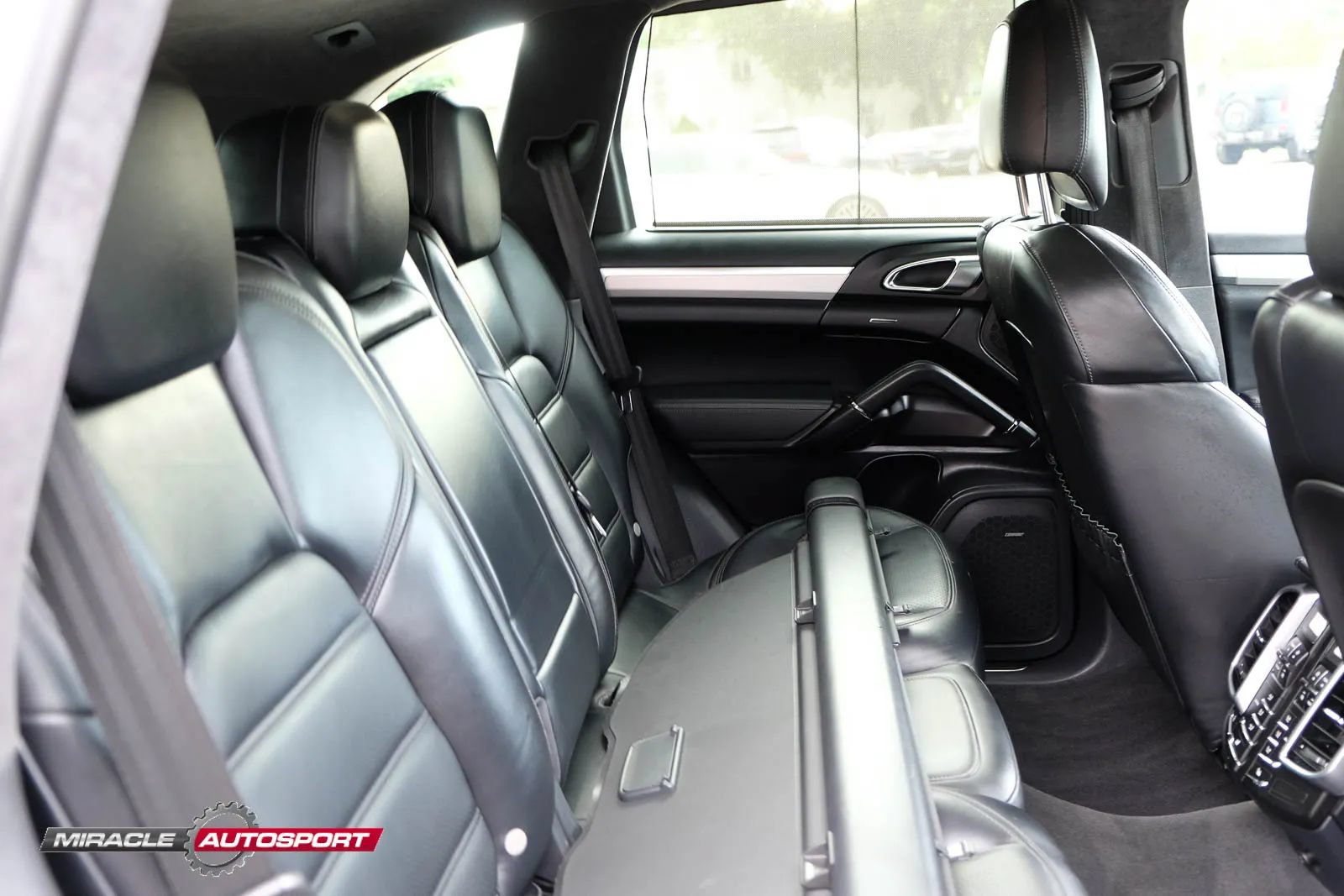 Used 2014 Porsche Cayenne Turbo AWD/4WD image 35