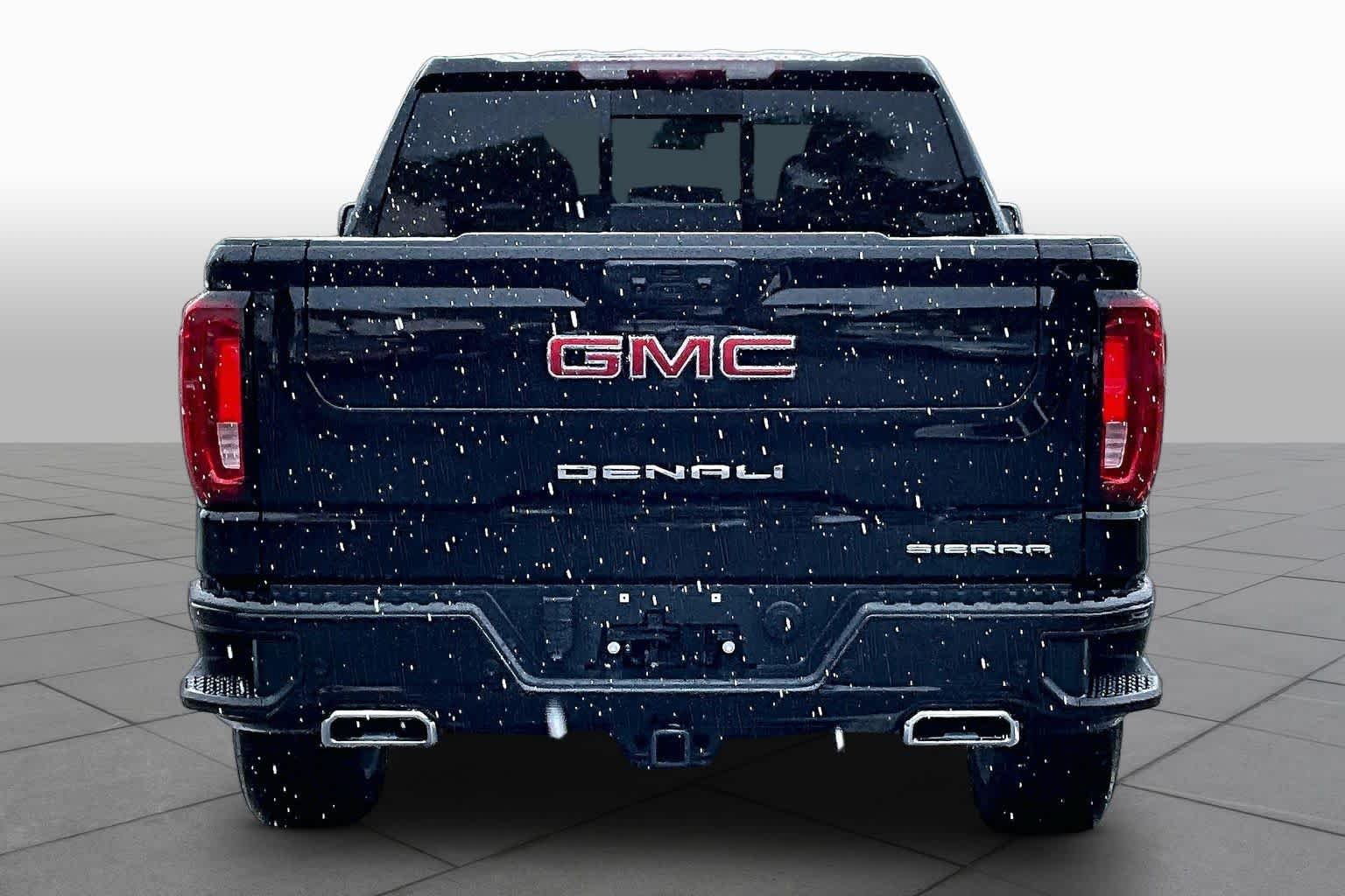 Used 2025 GMC Sierra 1500 Denali w/ Denali Reserve Package AWD/4WD image 5