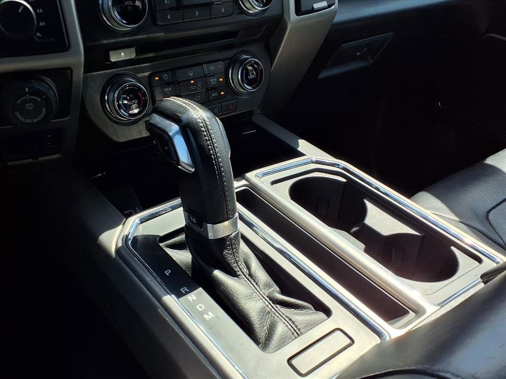 Used 2017 Ford F150 Platinum w/ Equipment Group 701A Luxury AWD/4WD image 11