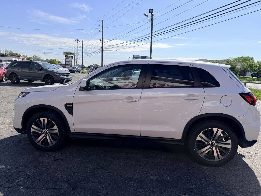 Used 2020 Mitsubishi Outlander Sport ES AWD/4WD image 3