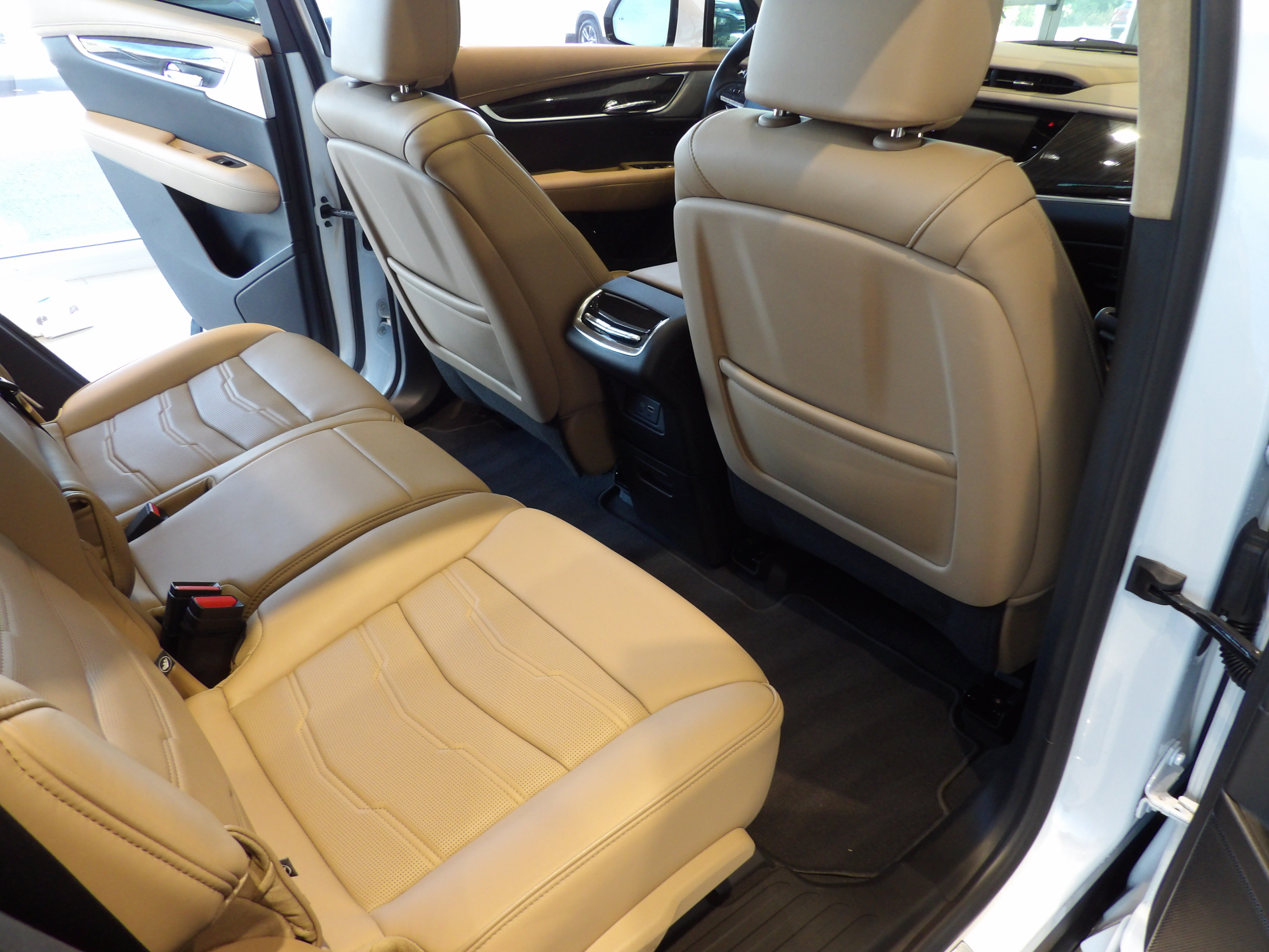 Used 2025 Cadillac XT6 Sport w/ Platinum Package AWD/4WD image 22