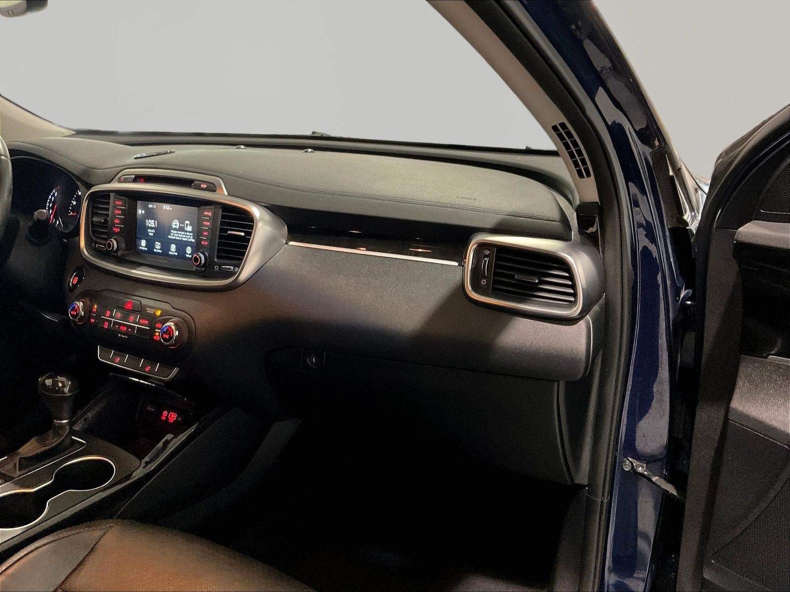 Used 2018 Kia Sorento EX FWD image 26