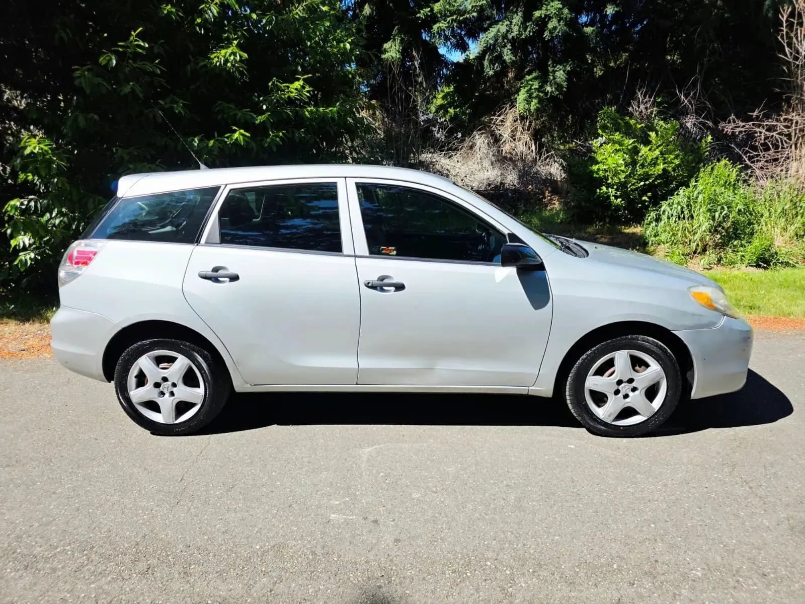 Used 2005 Toyota Matrix FWD image 6