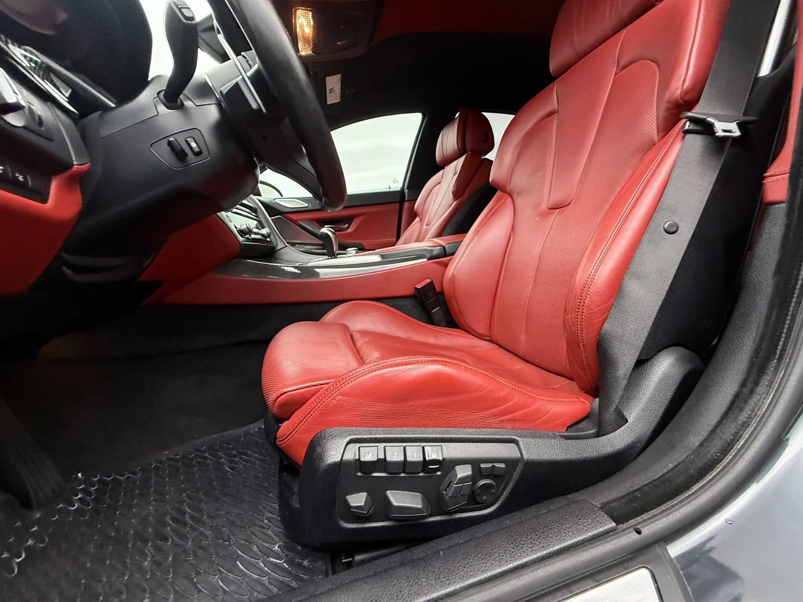 Used 2014 BMW M6 Gran Coupe RWD image 24