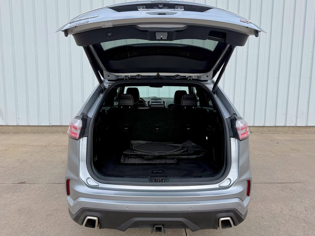 Certified 2020 Ford Edge ST w/ Cold Weather Package image 15