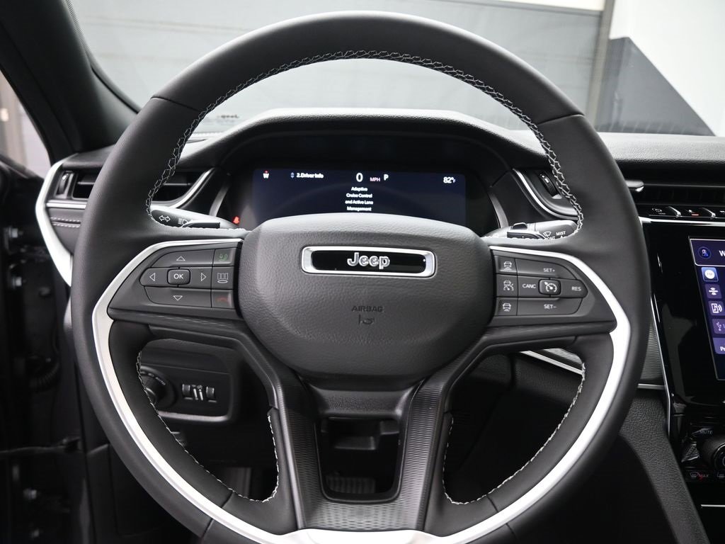 New 2025 Jeep Grand Cherokee L Laredo w/ Luxury Tech Group I image 2