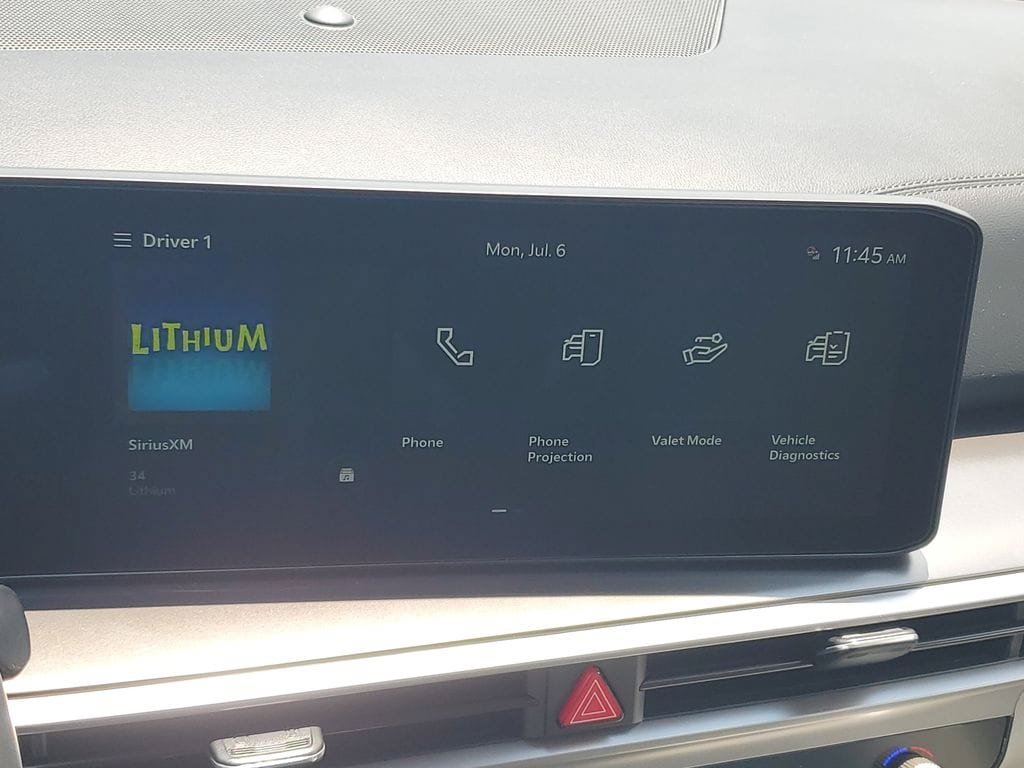 New 2026 Kia Sorento S w/ S Panoramic Sunroof Package FWD image 16