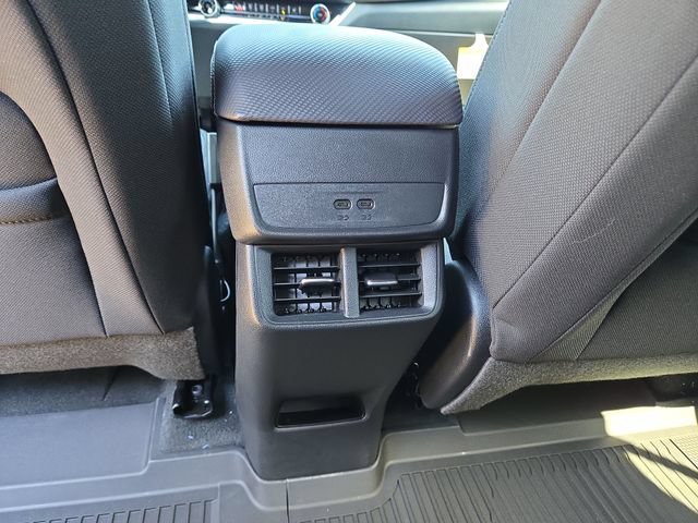 New 2026 Chevrolet Equinox LT w/ Safety and Technology Package AWD/4WD image 31