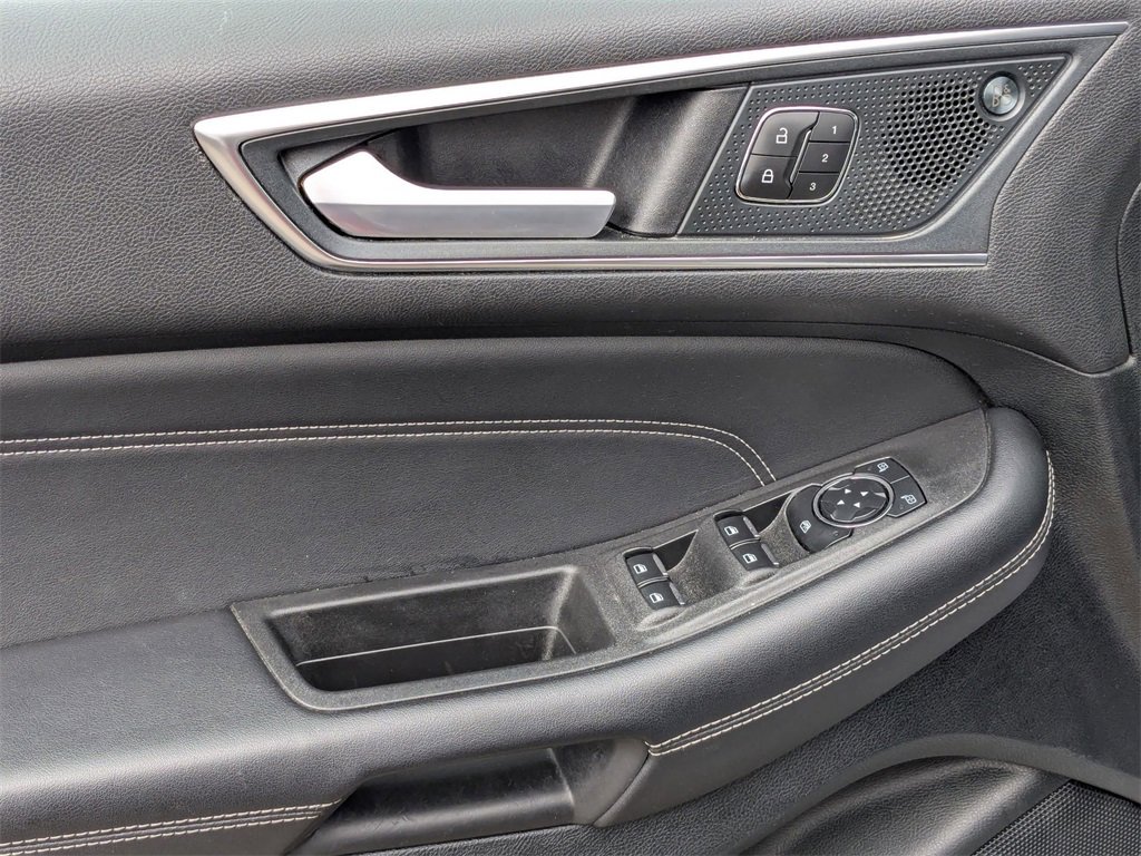 Used 2024 Ford Edge Titanium image 14