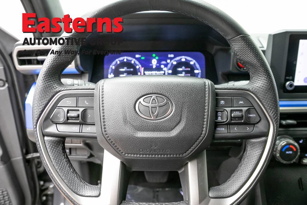 Used 2025 Toyota Tacoma TRD Off-Road AWD/4WD image 10