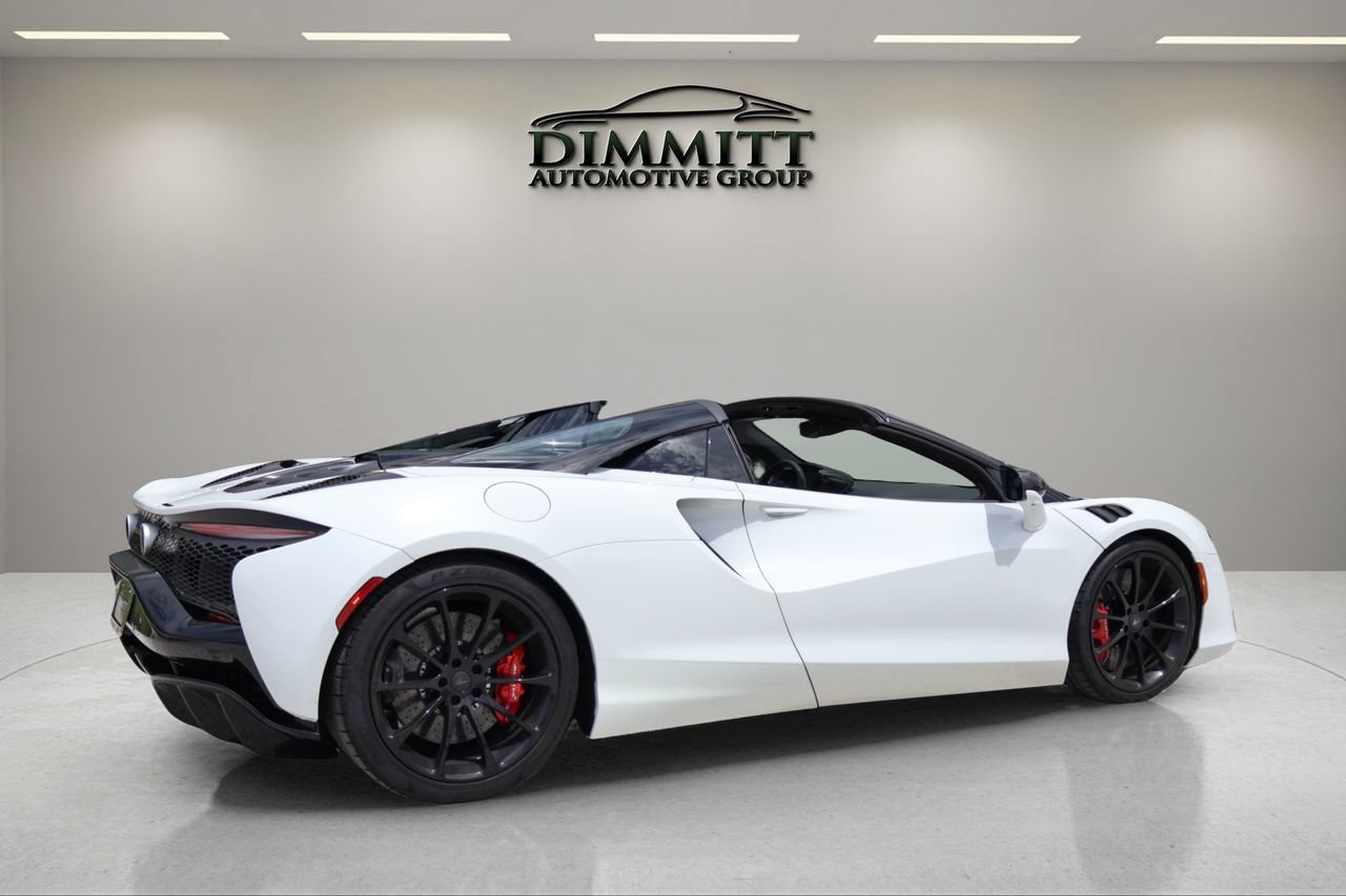 Used 2025 McLaren Artura Spider RWD image 6